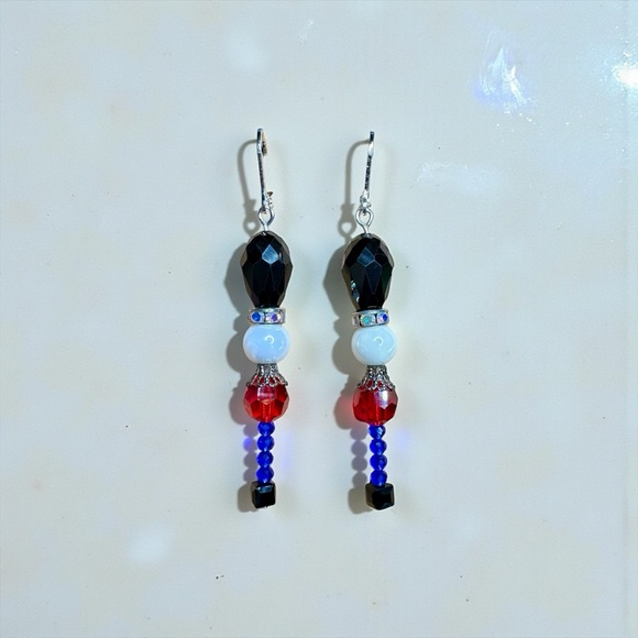 Festive Nutcracker Solider Beaded Earrings - Picture 2 of 5